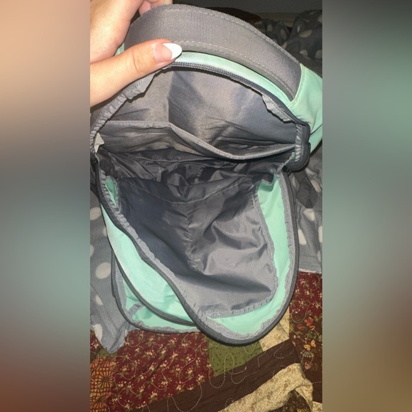 ua backpack - Picture 2 of 6